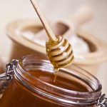 The correct way in the use of honey to cure